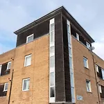 Guestready - Top Floor Apt 2Min Walk To O2 Apollo