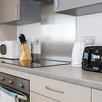 Stunning 2 Bed Apartment In Salford Amazing Views