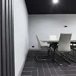 Swan Street Suite Slps 23