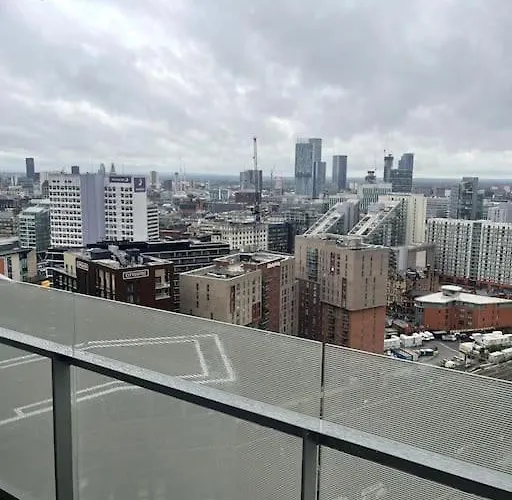 Lovely 2-Bedroom Condo With Balcony