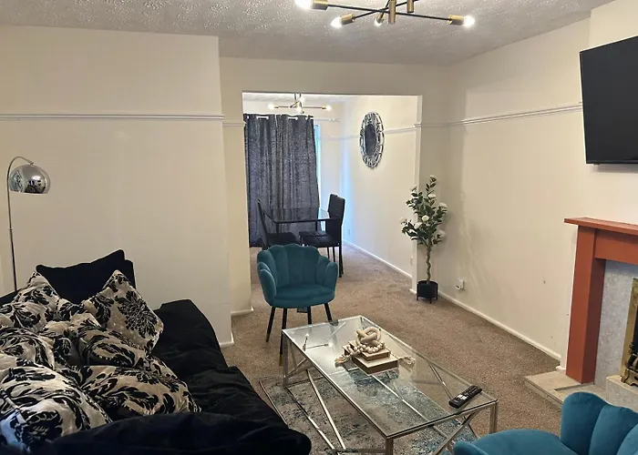 3 Bedroom Apartment Close To Manchester City Stadium And Coop Live