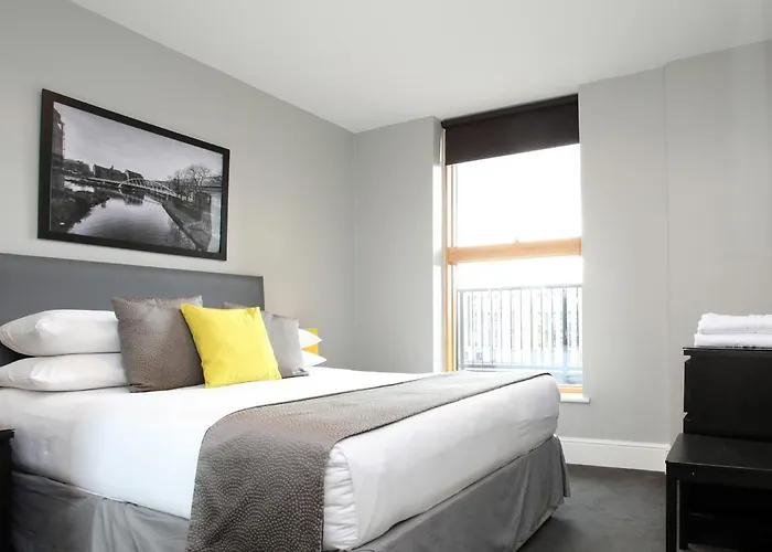 The City Warehouse Aparthotel