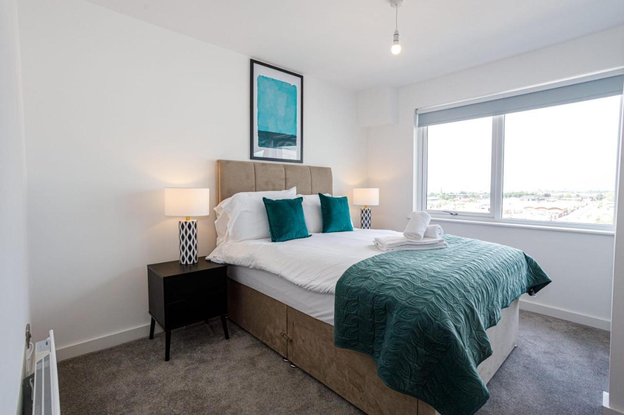 Apartment Contemporary 2 Bedroom Duplex In Salford