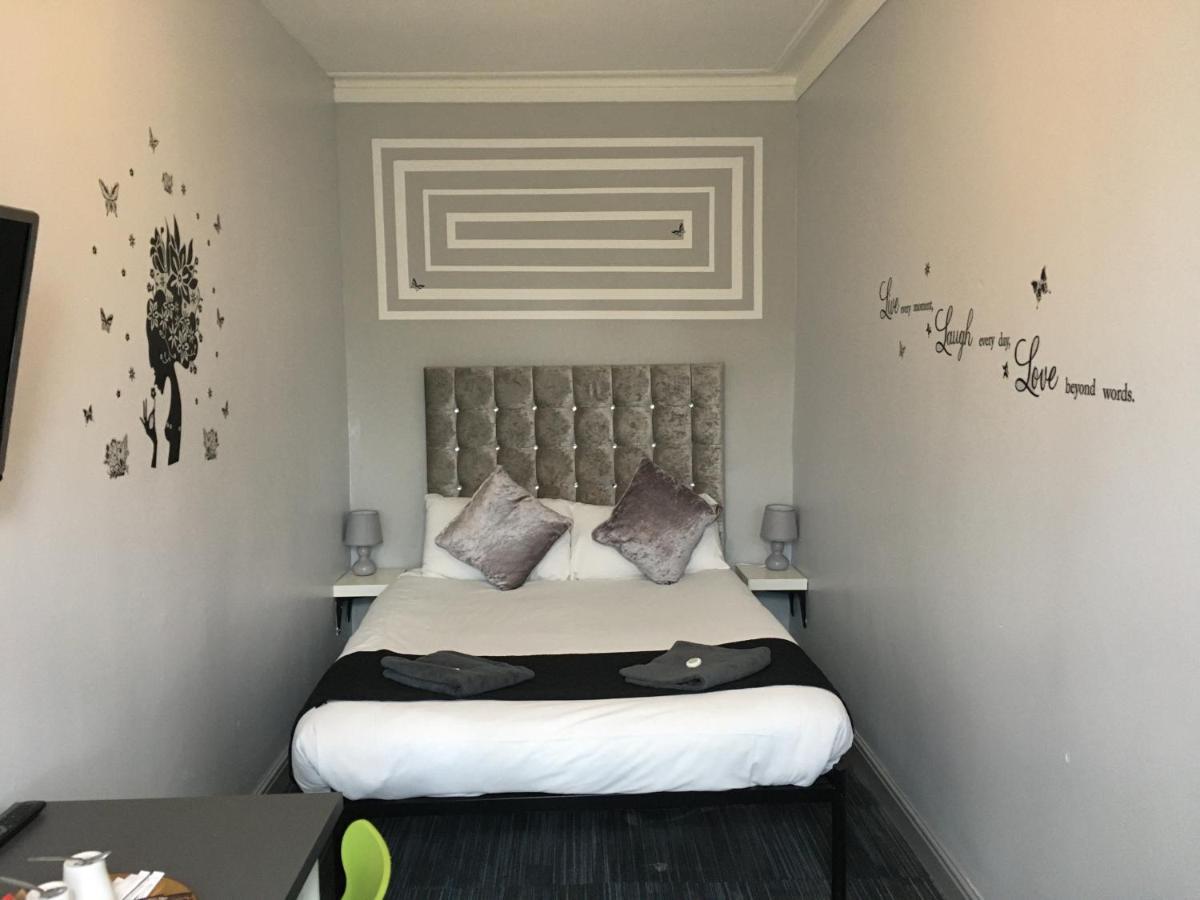 Queens Guest house 3*