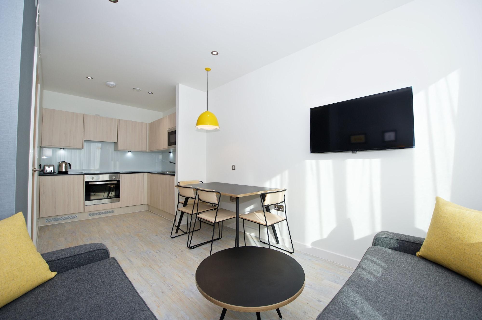 Aparthotel Staycity Piccadilly 4*