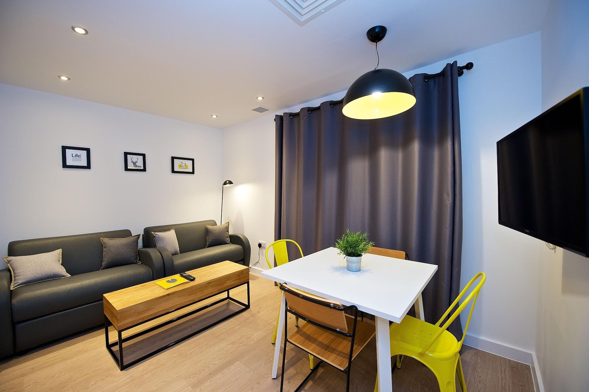 Aparthotel Staycity Piccadilly 4*