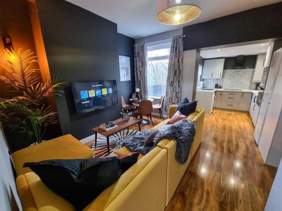 Holiday home 3 Bedroom Close To Mcr Centre *