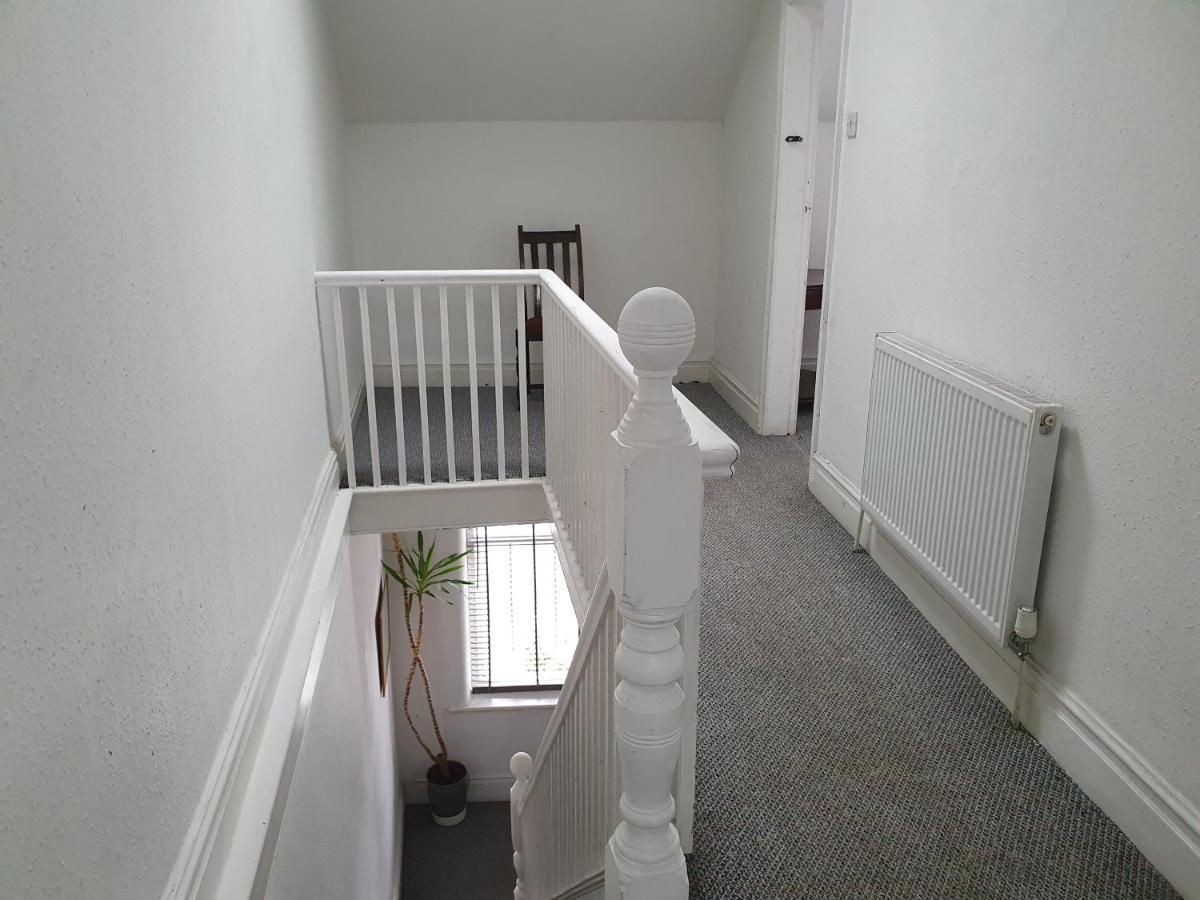 Quirky And Spacious 4 Bed Victorian House Homestay