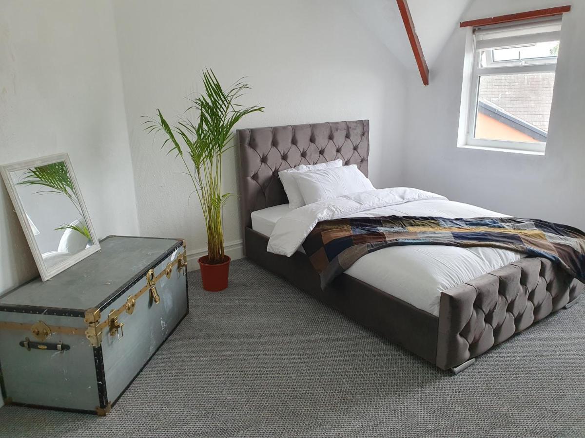 Homestay Quirky And Spacious 4 Bed Victorian House Manchester