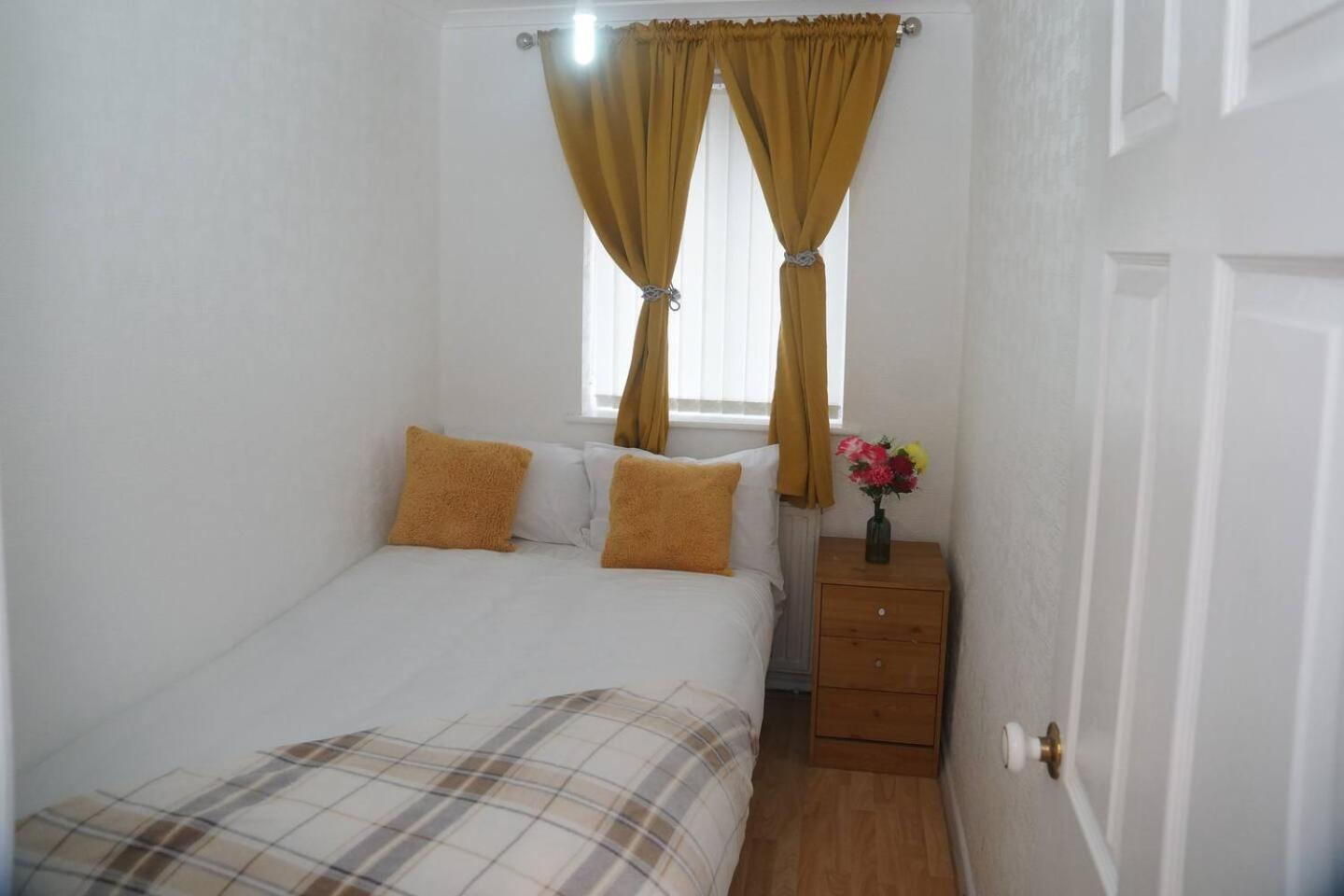 Cosy & Quiet House Close To Etihad And Centre *