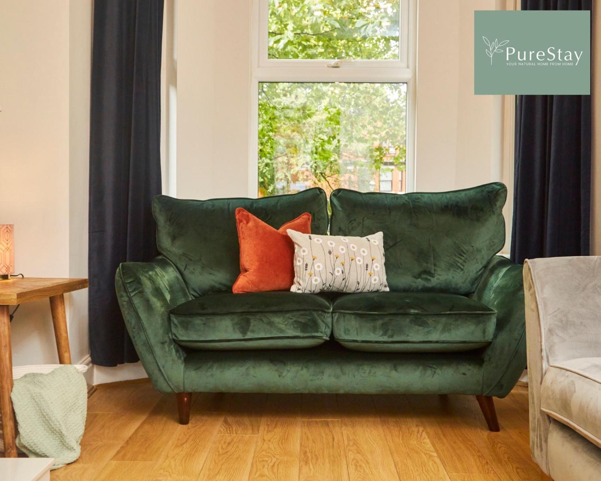 Holiday home Three Bedroom House By Purestay Short Lets & Serviced With Free Parking Manchester