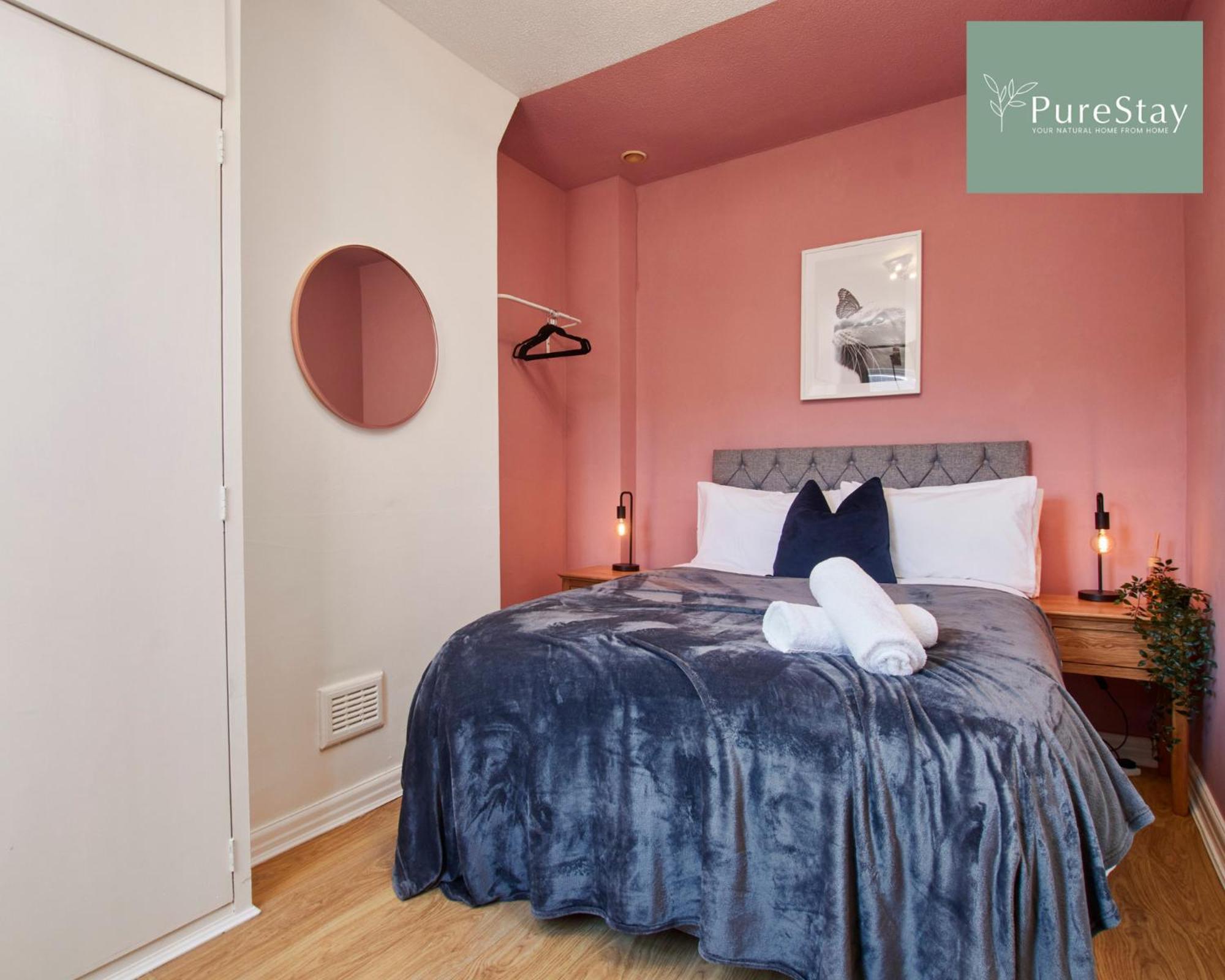 Holiday home Three Bedroom House By Purestay Short Lets & Serviced With Free Parking Manchester