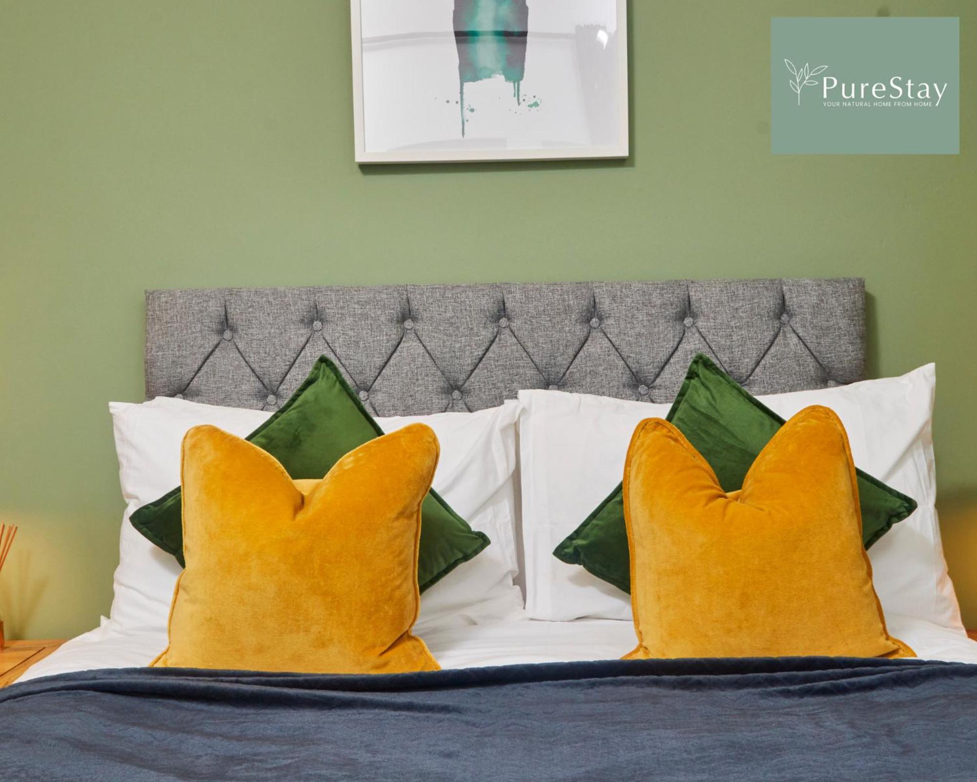 Holiday home Three Bedroom House By Purestay Short Lets & Serviced With Free Parking Manchester