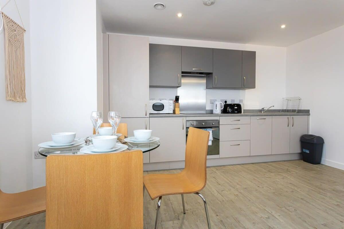 Apartment Stunning 2 Bed In Salford Amazing Views *