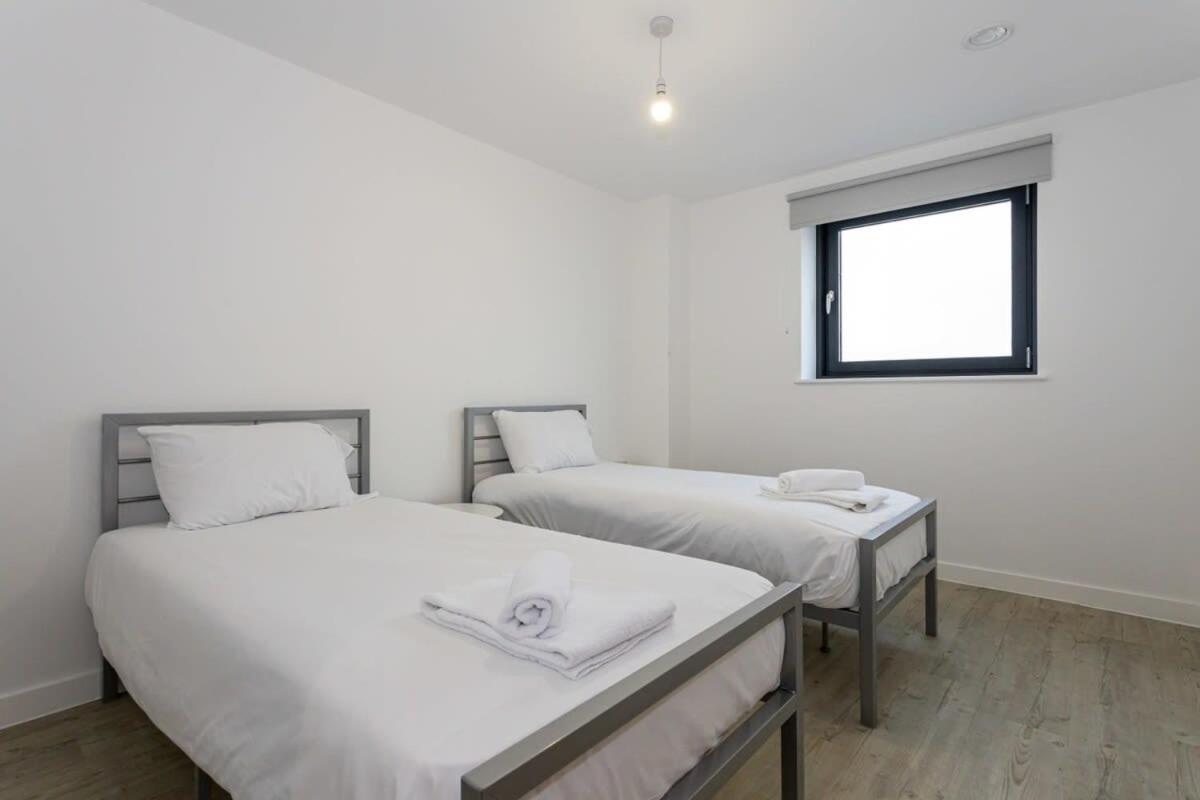 Stunning 2 Bed In Salford Amazing Views Apartment