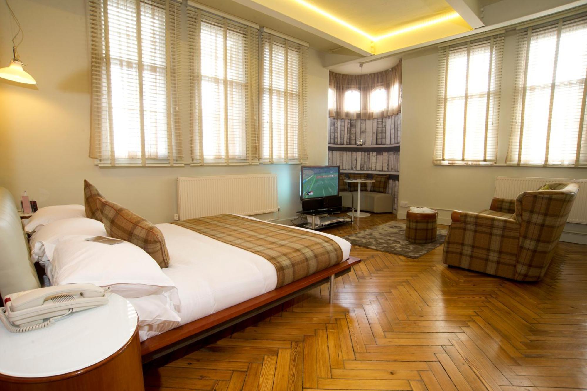 Hotel Abode 4*