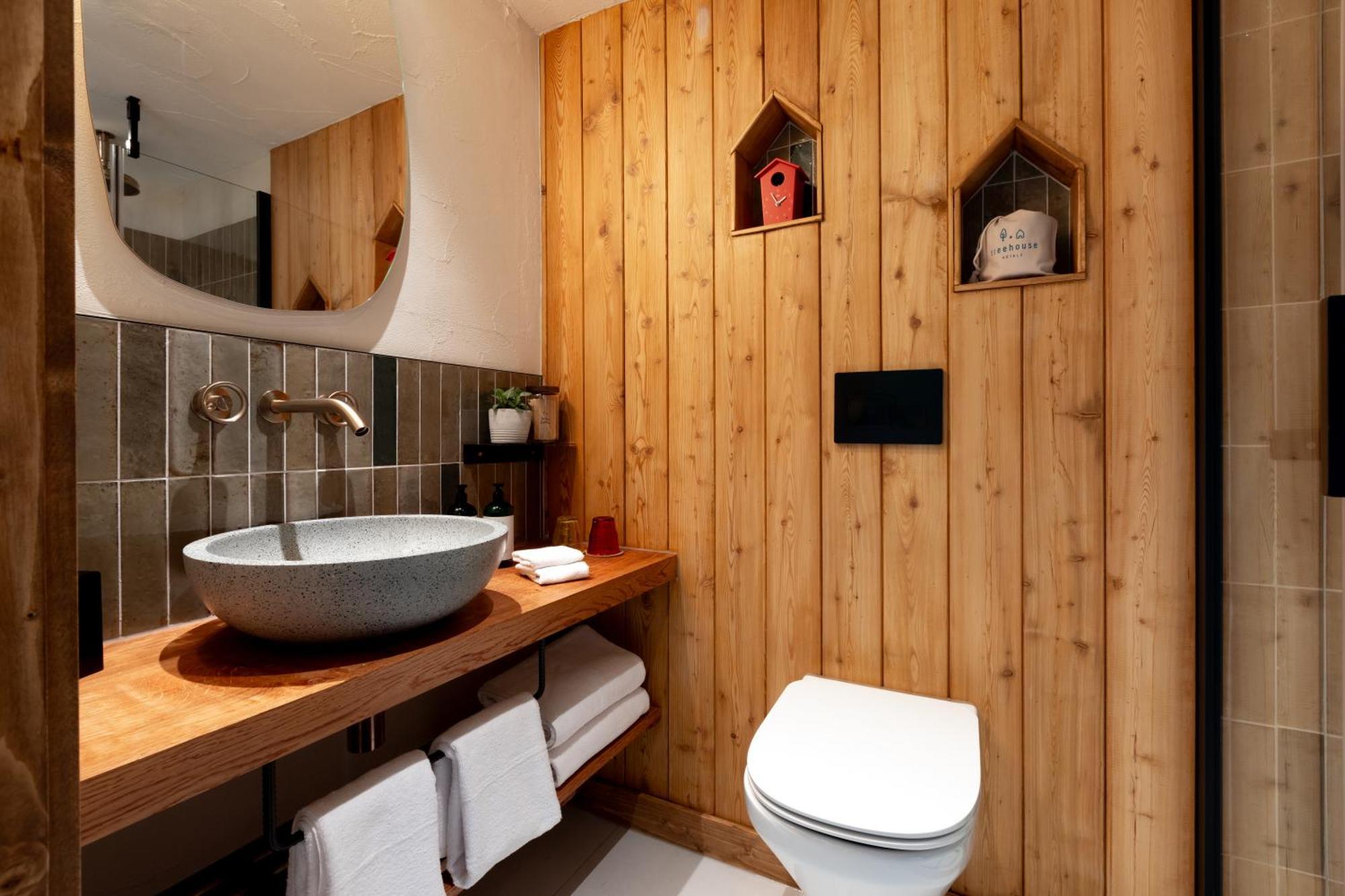 Treehouse 4* Manchester