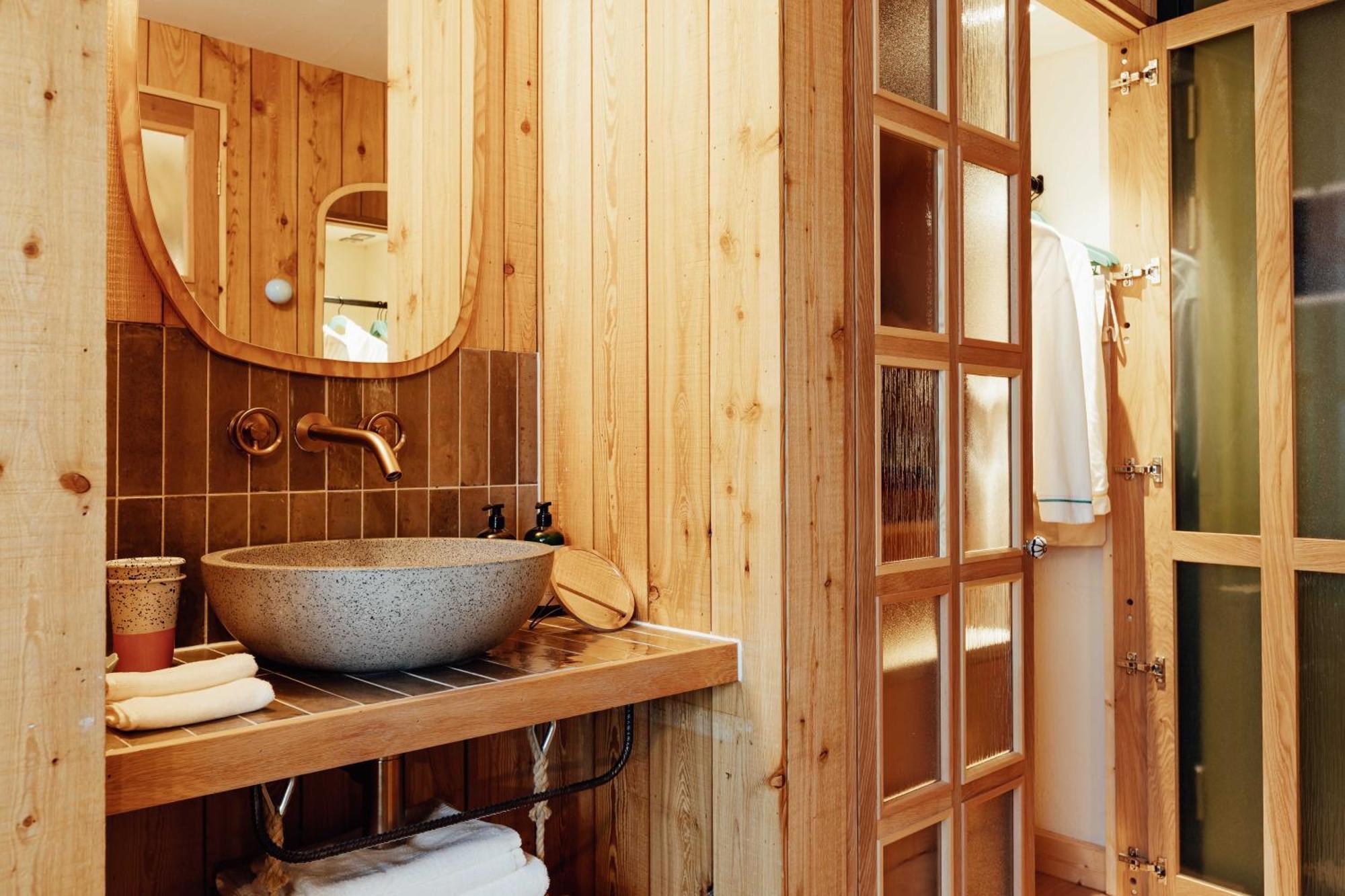 Treehouse 4*