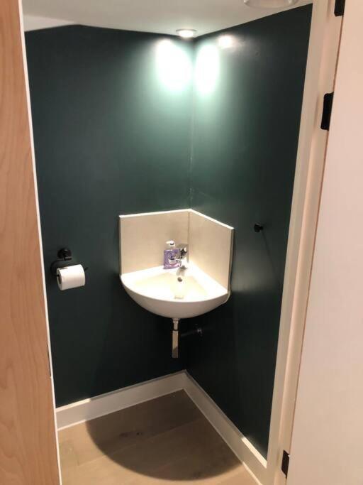 Apartment 1 Bedroom Duplex In *
