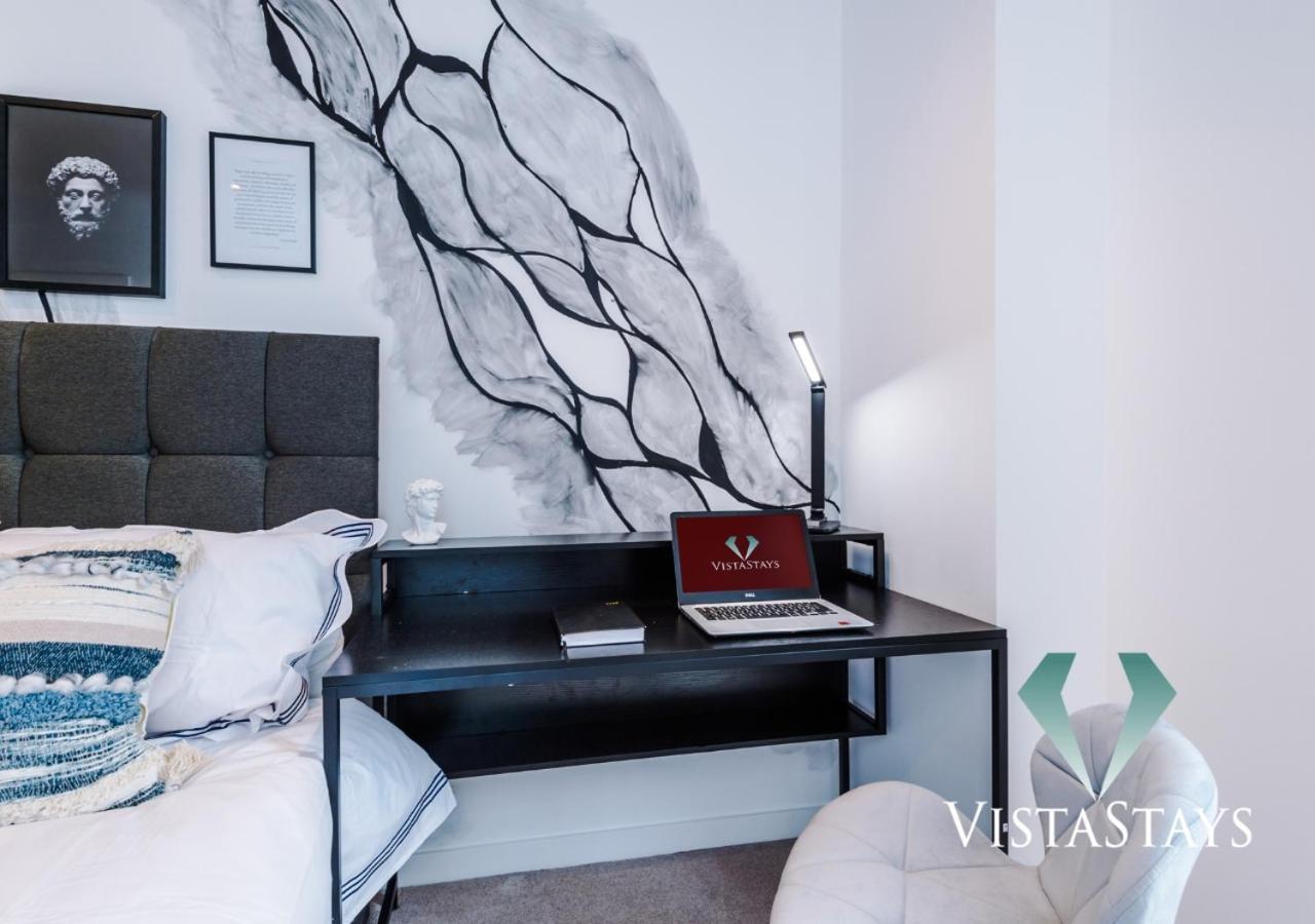Apartment Modern Stoic 2 Bed With Dart Board By Vista Short Lets *
