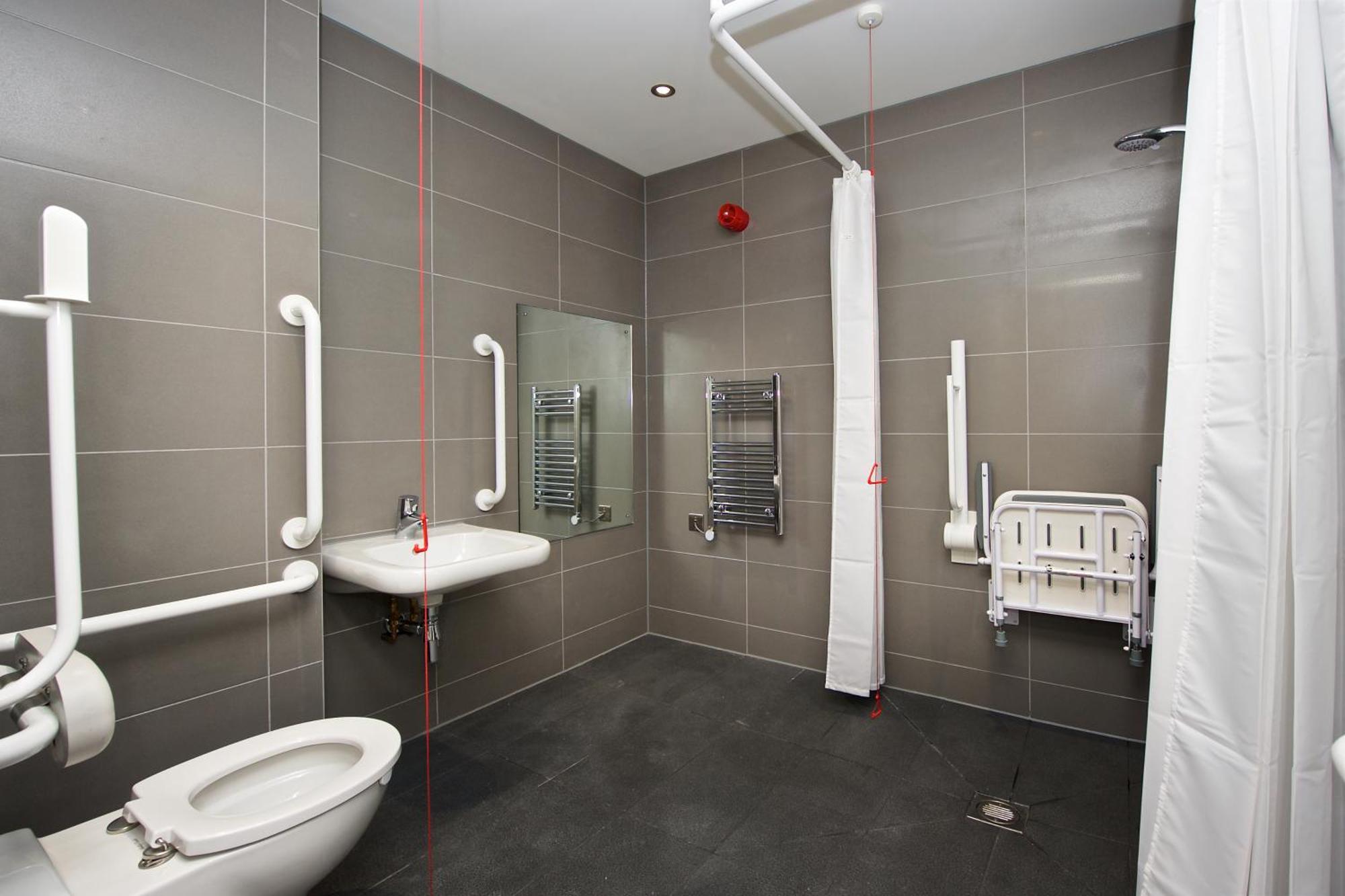 Aparthotel Staycity Piccadilly 4*