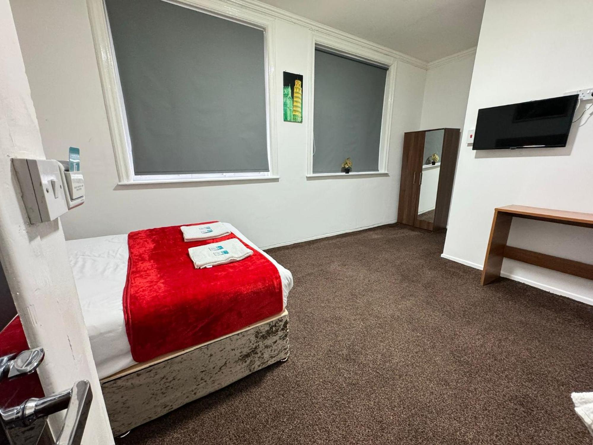 Parkview Hotel *