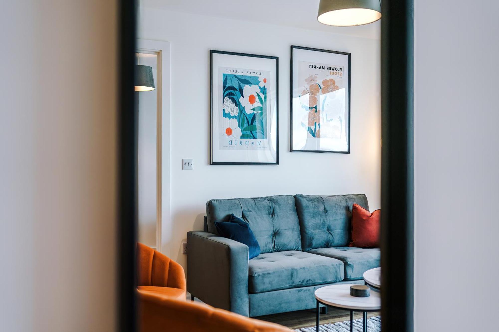 Parking - Lastmindeals - 2bed Manchester