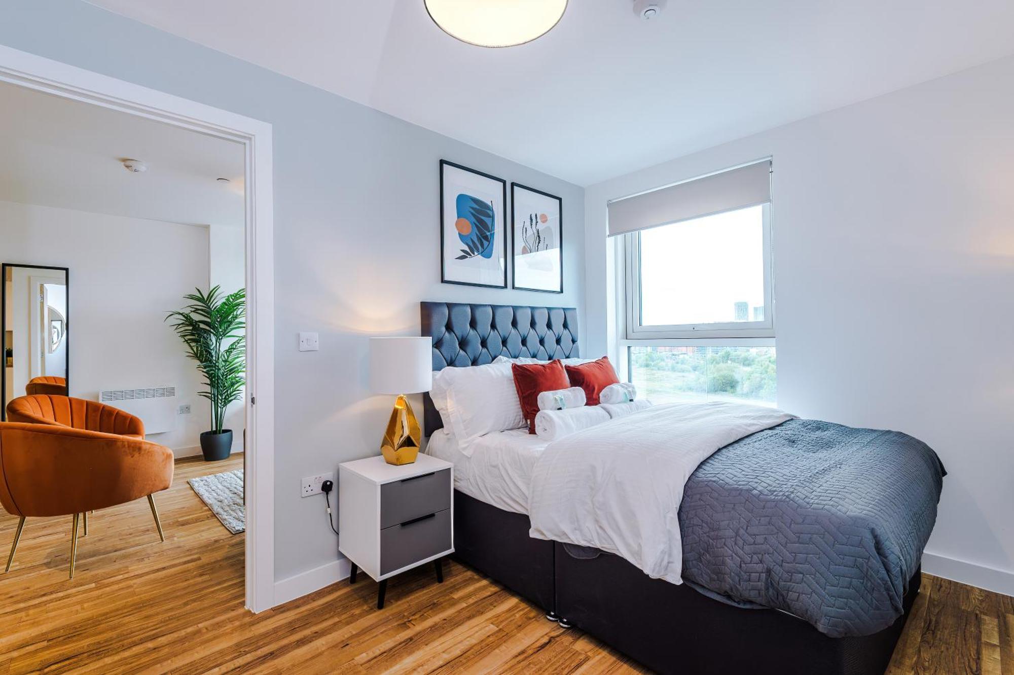 Parking - Lastmindeals - 2bed Manchester