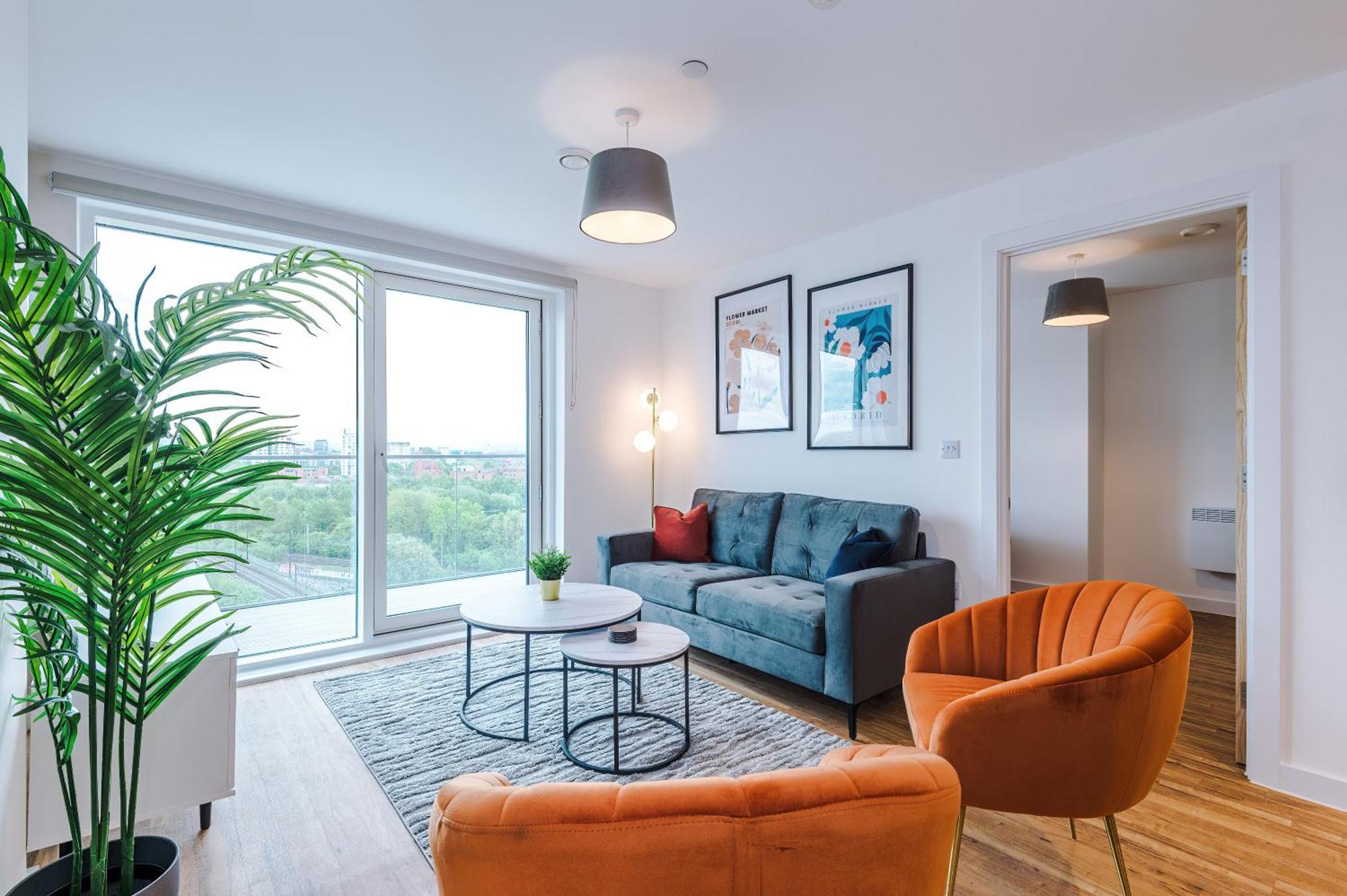 Parking - Lastmindeals - 2bed Apartment Manchester