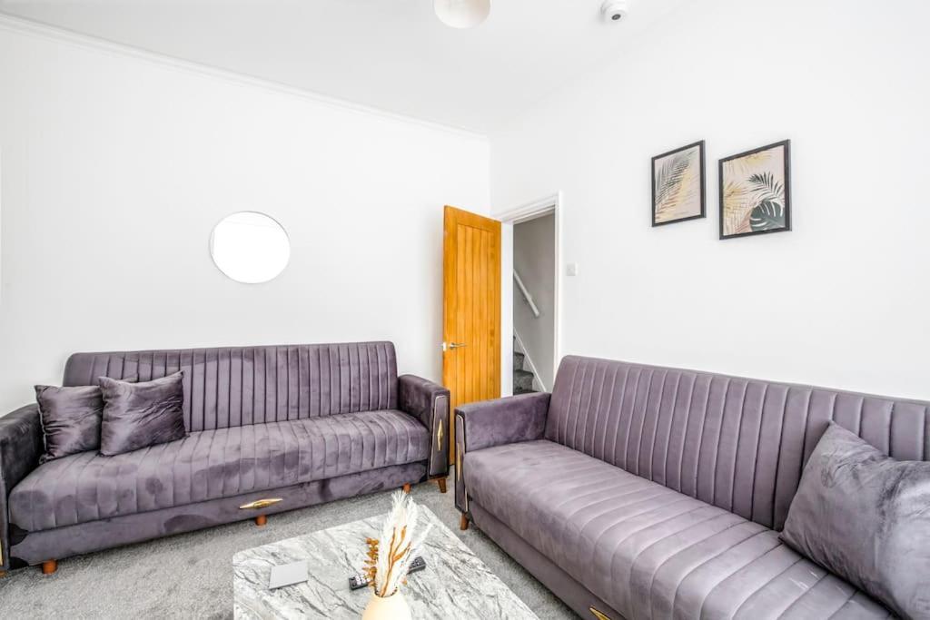 Big New House - 5bdr Near Holiday home Manchester
