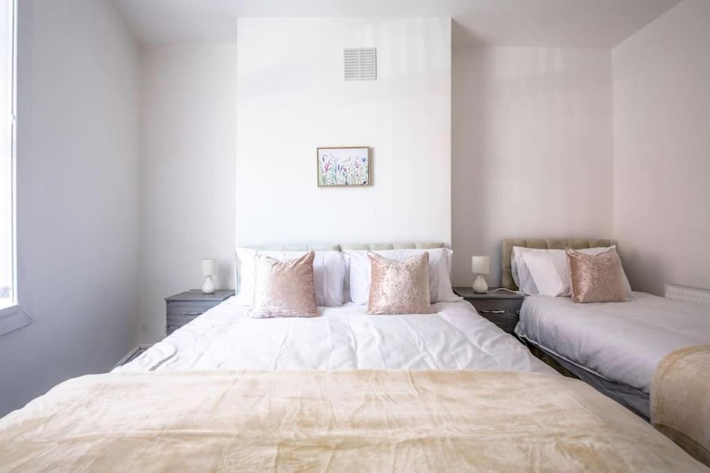 Big New House - 5bdr Near Holiday home *