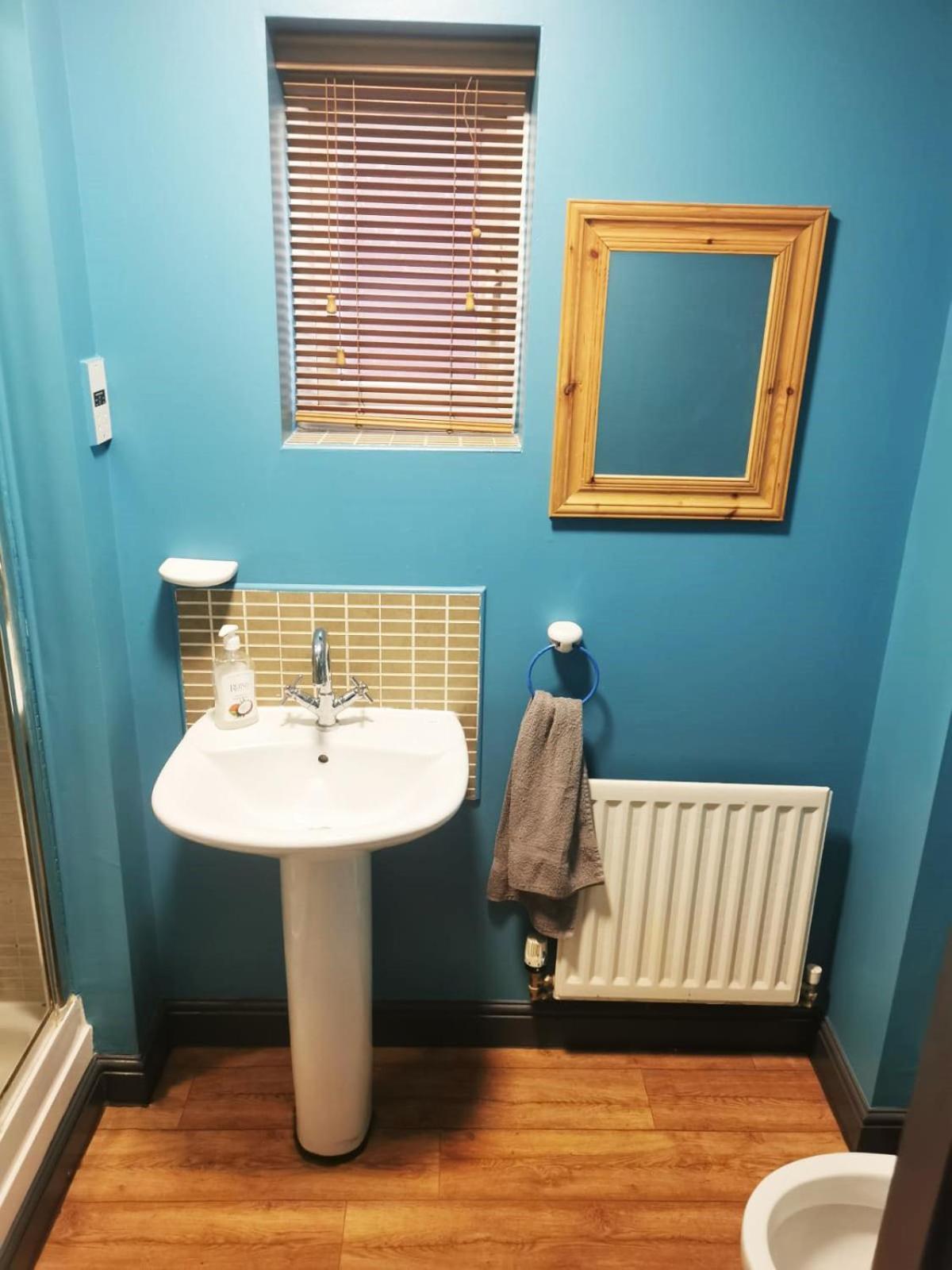 Bankwell Guest house *