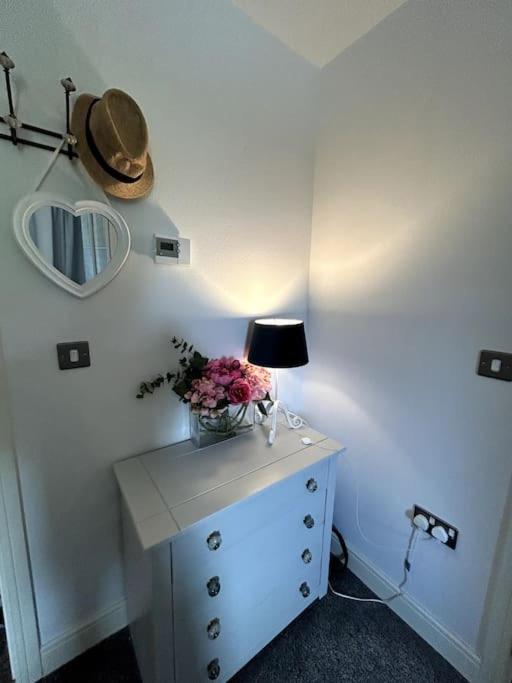 3-bedroom House Close To Centre Manchester