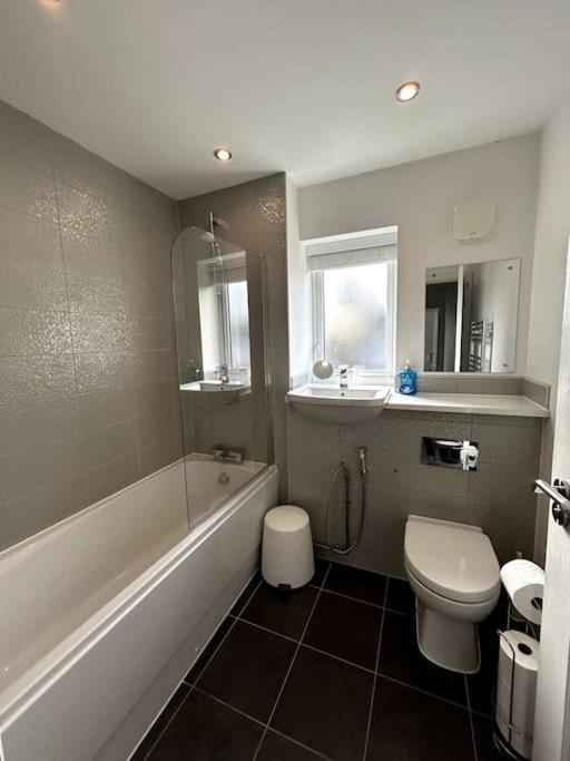 Holiday home 3-bedroom House Close To Centre