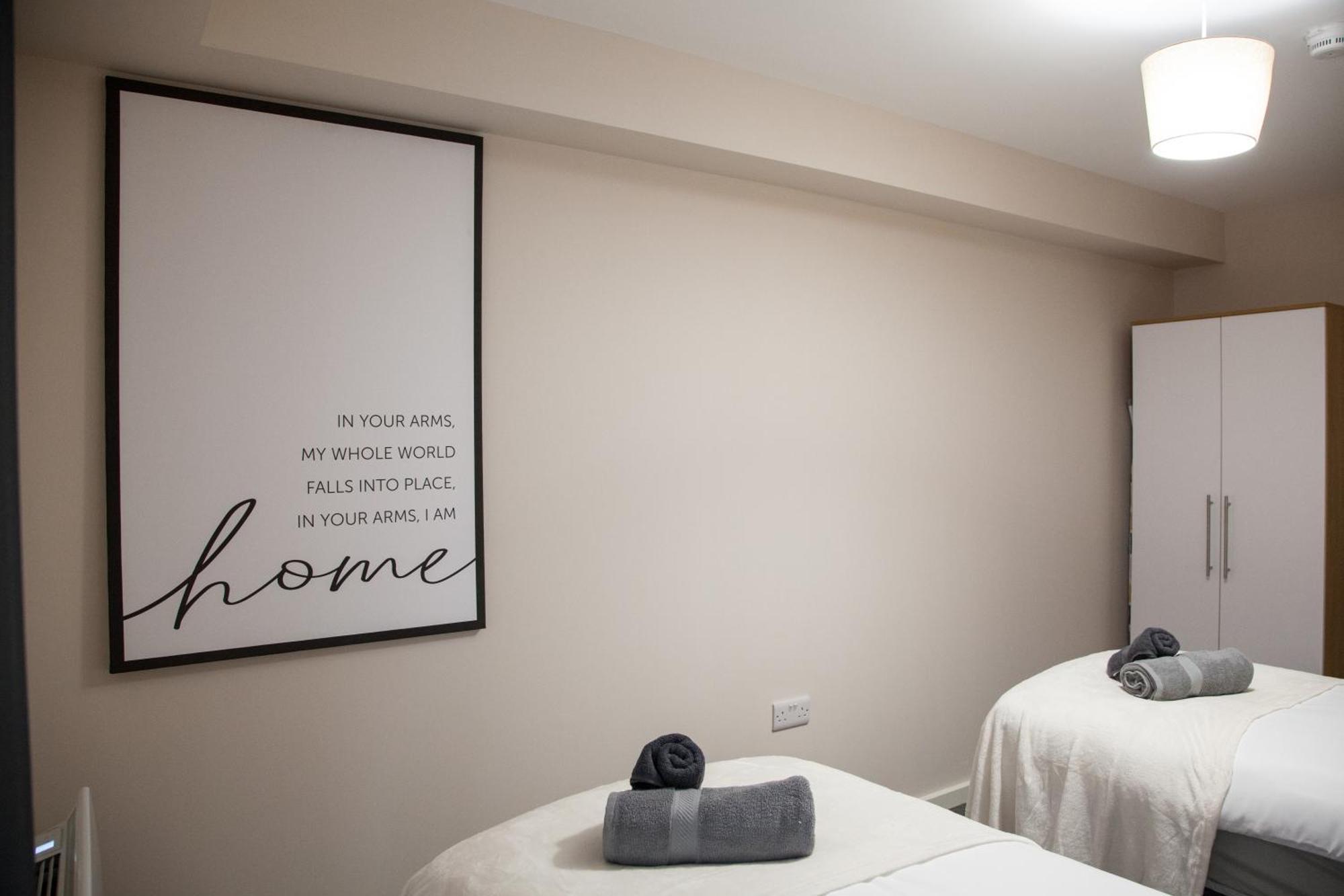 Modern 2bd In * Manchester