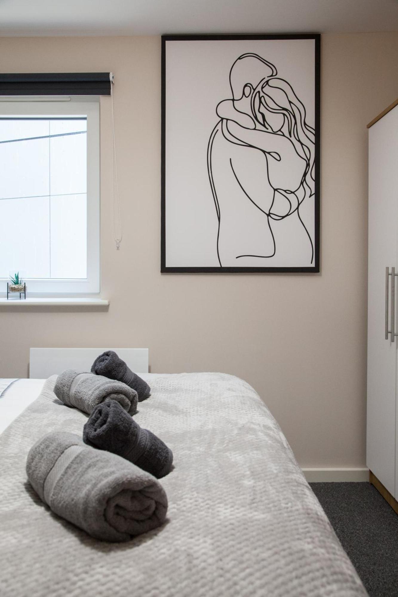 Modern 2bd In *