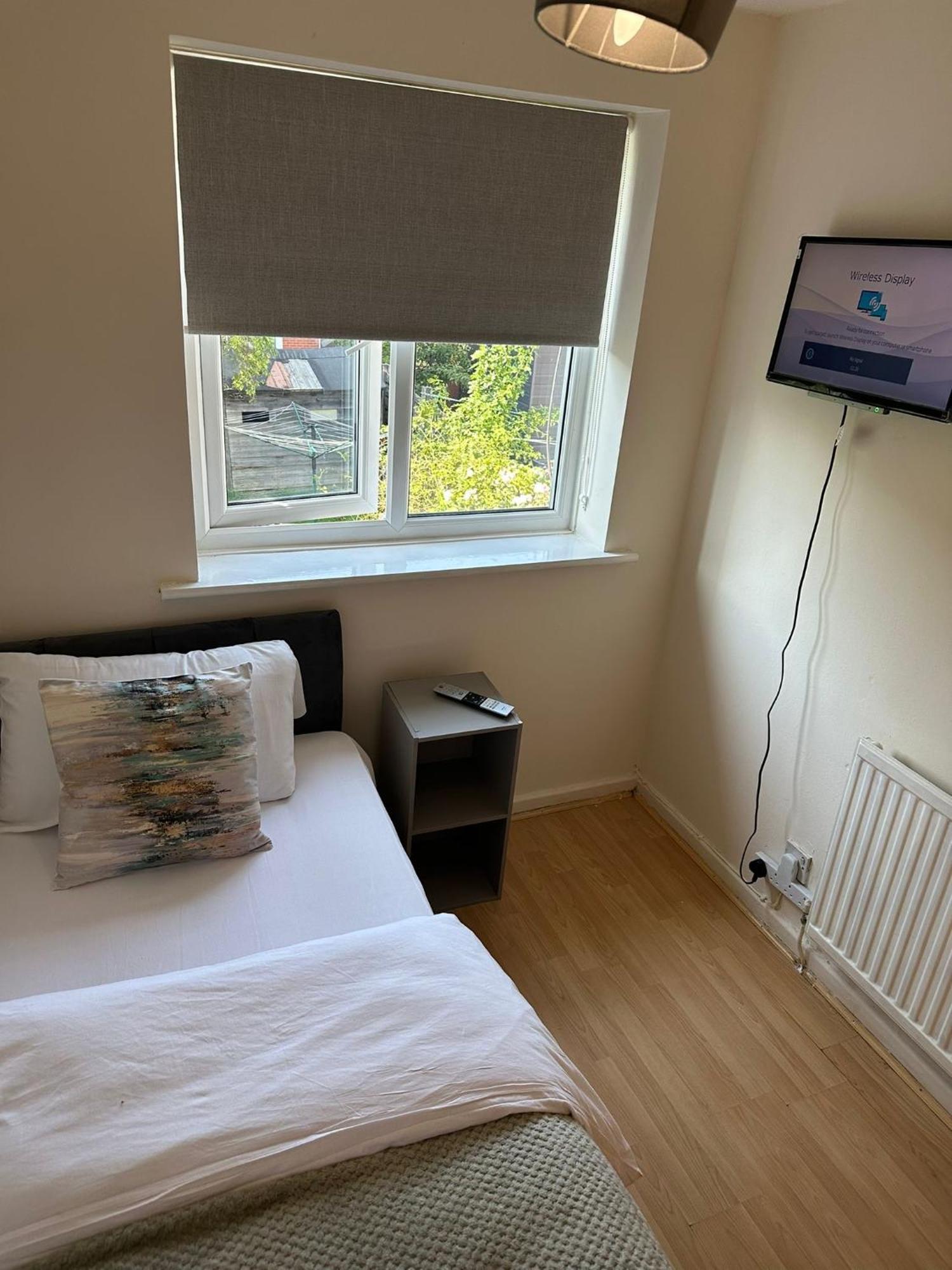 Apartment 3 Bedroom Close To Stadium And Coop Live *
