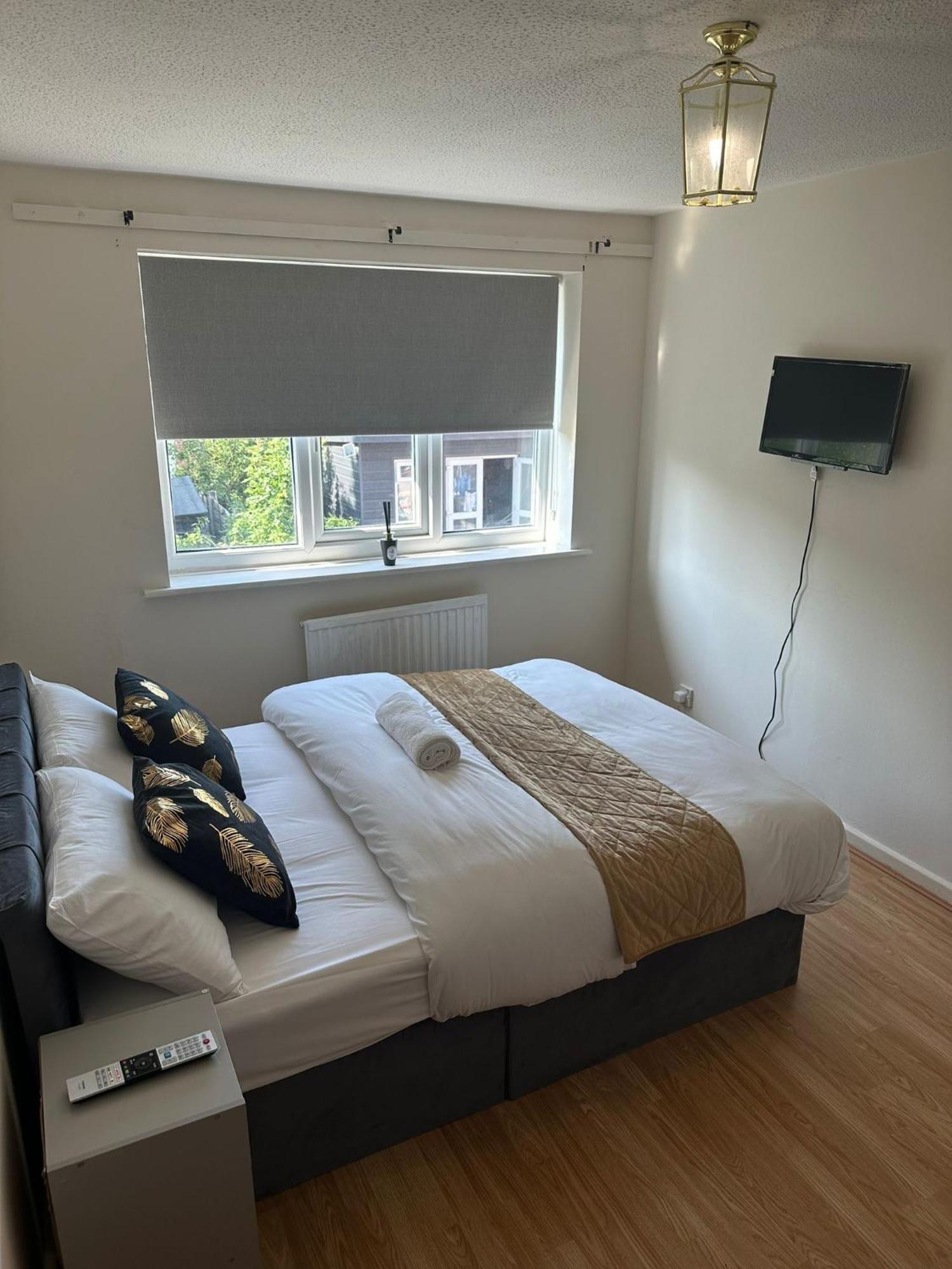 3 Bedroom Close To Stadium And Coop Live