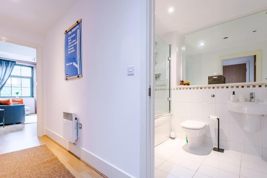 Apartment Stylish Apartment, Sleeps 4, Smart Tv, Next To Deansgate Manchester