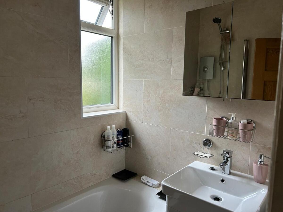 Cosy 3 Bedroom House To Rent Manchester
