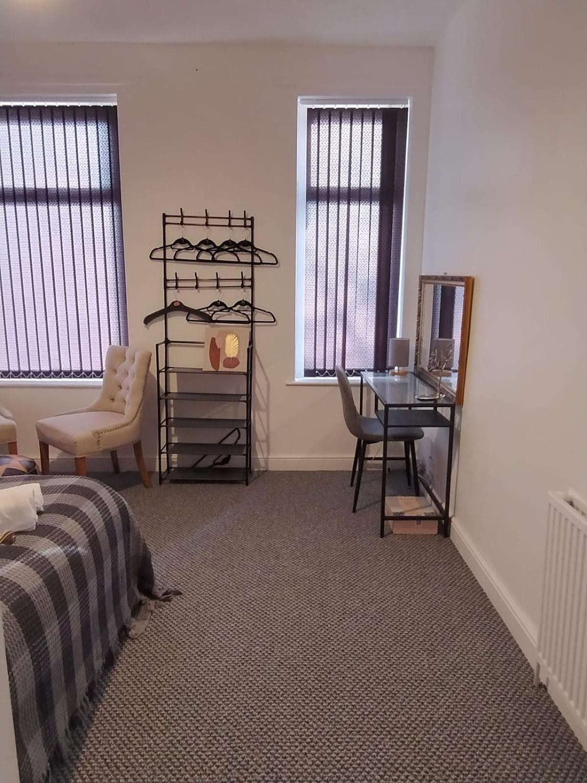 3br Sleeps 10 Walk To Alex Park