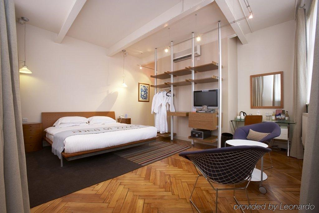 Abode Hotel 4*