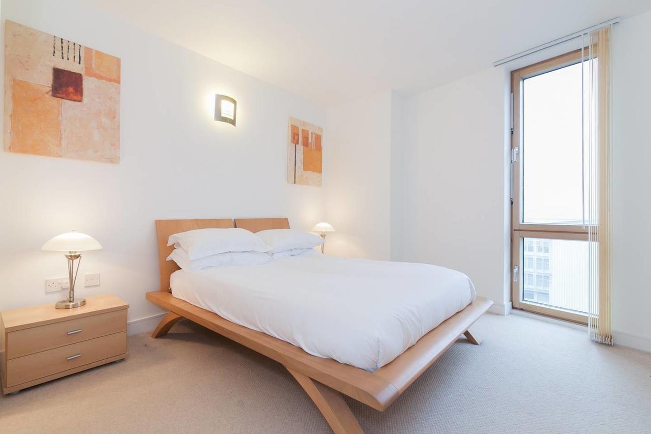Modern 2br Flat In Apartment