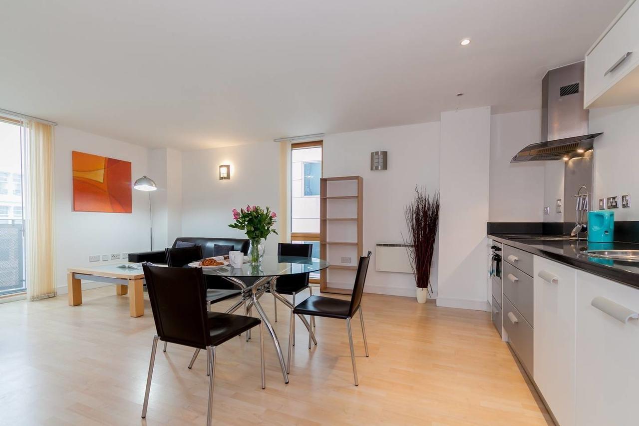 Modern 2br Flat In Apartment *