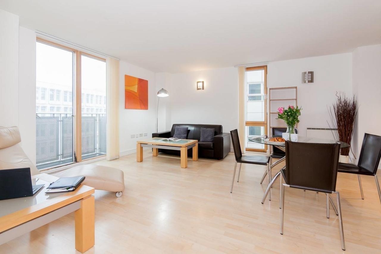 Modern 2br Flat In Manchester