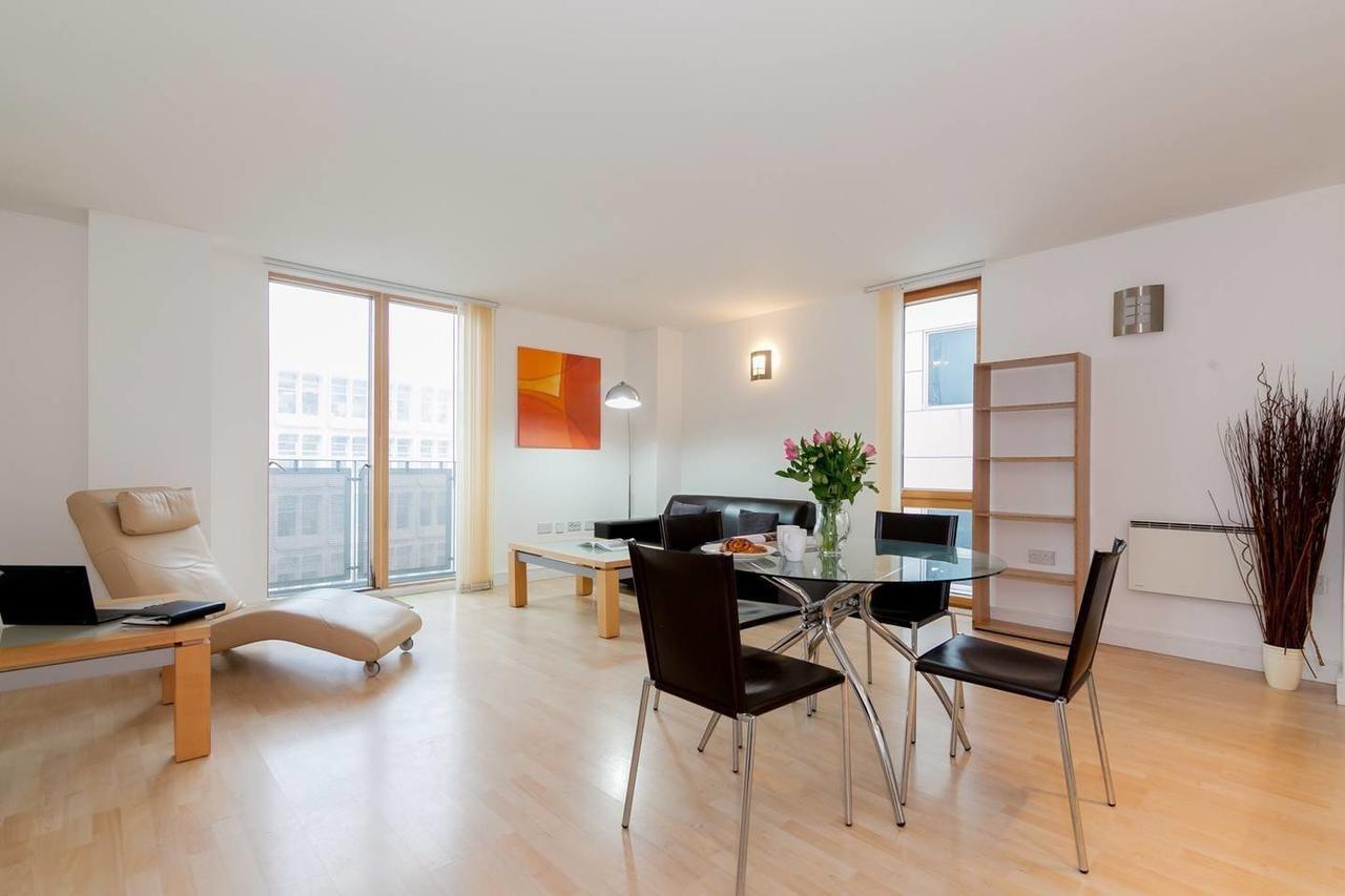 Modern 2br Flat In Apartment *