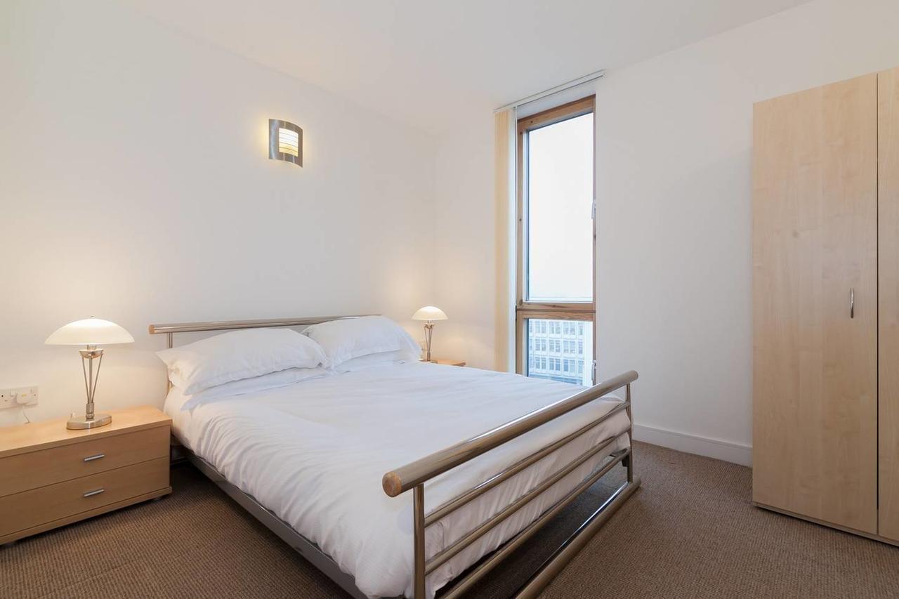 Modern 2br Flat In Apartment
