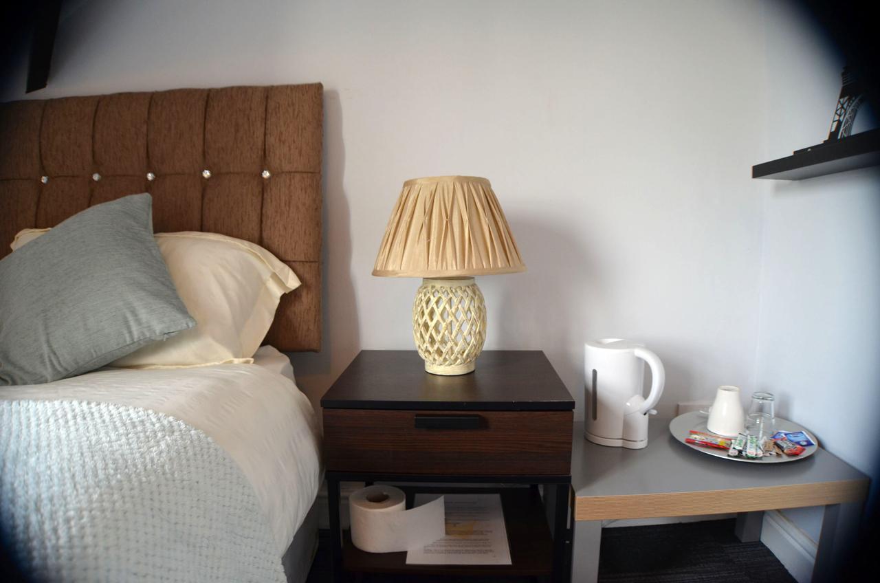 Guest house Queens Manchester