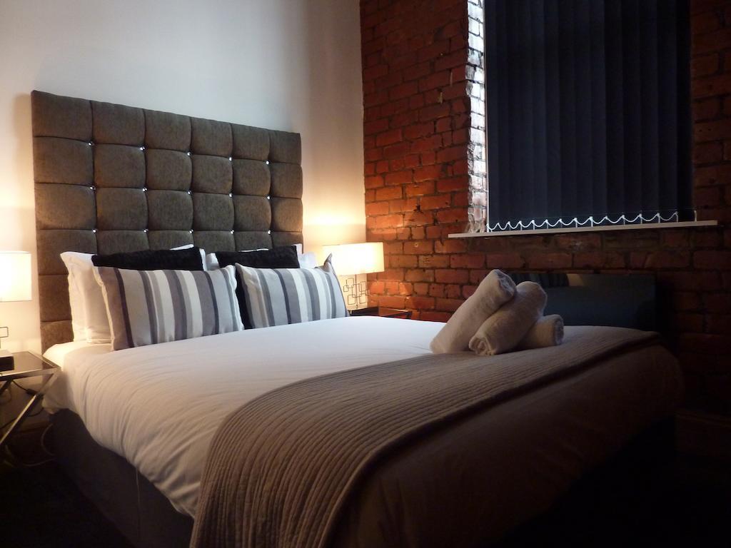 Ashton House Hostel *