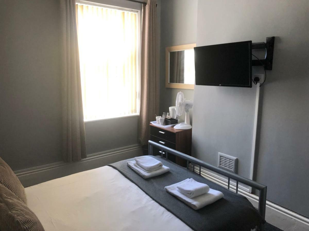 - Old Mms Guest house Manchester